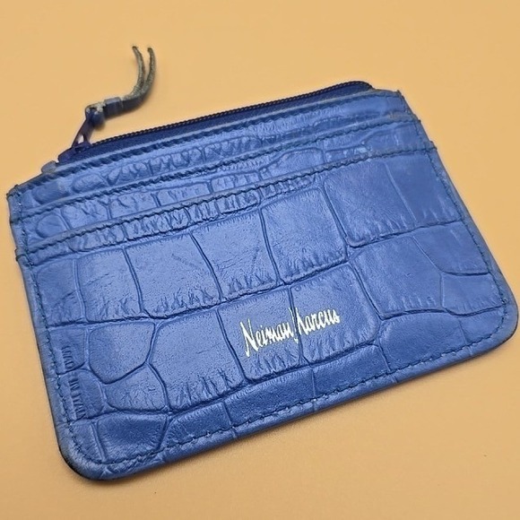 Neiman Marcus Blue Croc Embossed Leather Card Holder Wallet Zipper Pouch - Picture 13 of 13